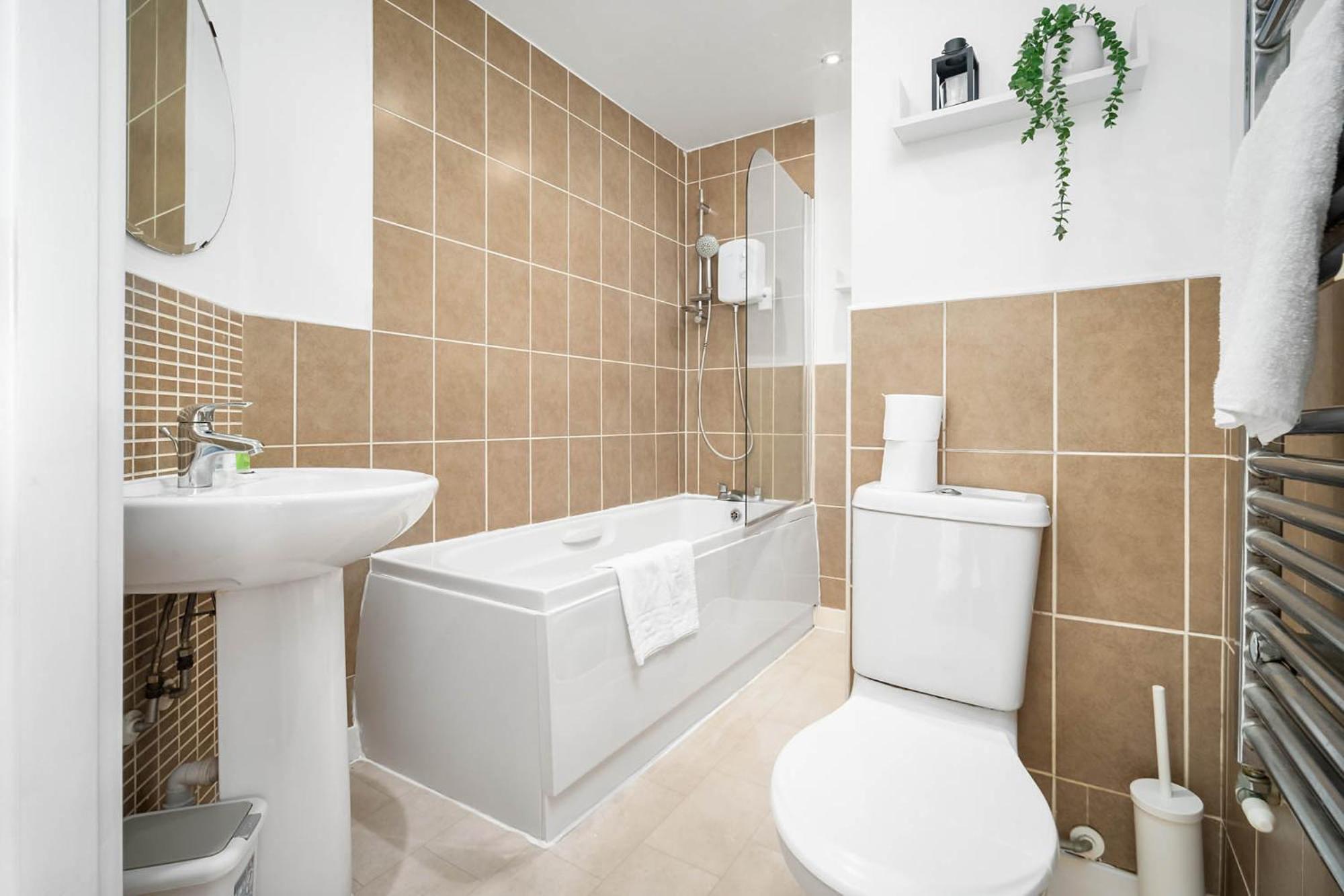 2 Bedroom House - Garden & Parking 2Gm - Wifi Бірмінгем Екстер'єр фото